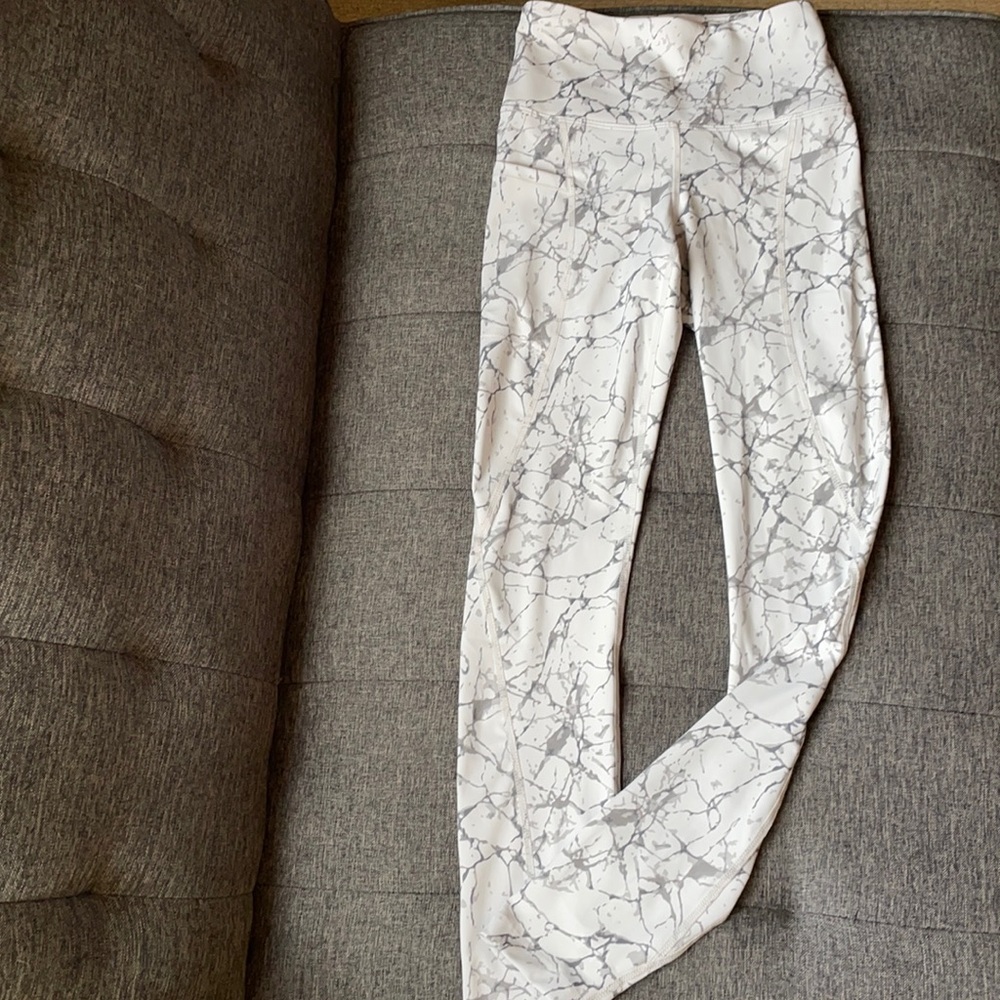 Athlio XS High Waist Leggings white grey print